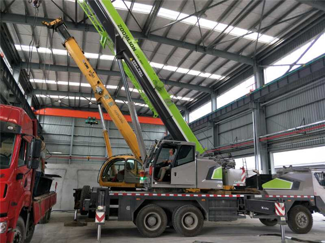 康乐县高空车出租需要注意哪些安全事项？